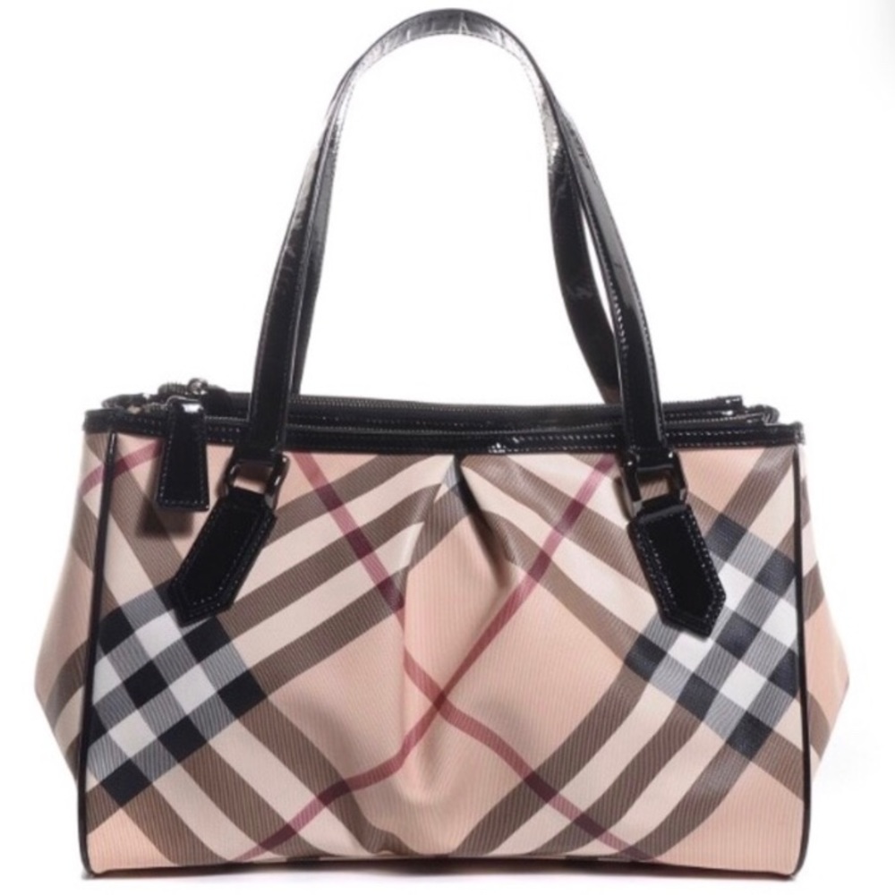 ✨Burberry Patent Trim Supernova Check Medium Tote